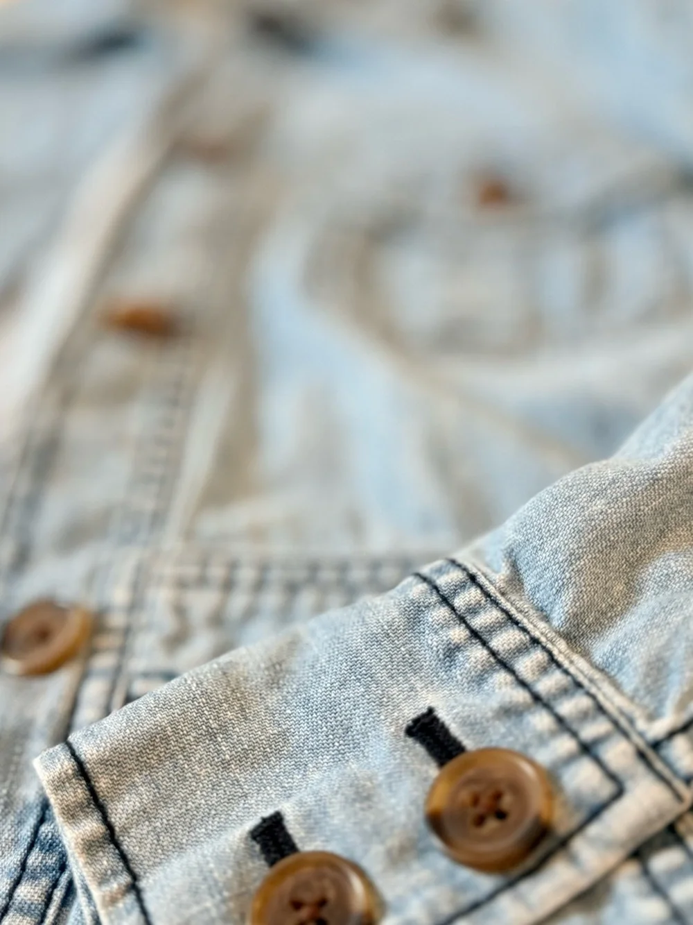 J.Crew - Chambray Utility Jacket - M - Light Wash Indigo